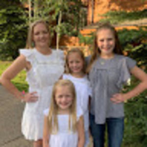 Meet your Posher, Holly